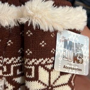 Muk Luk gloves